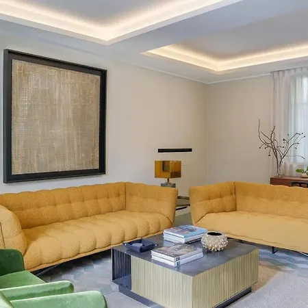 Annette - Lakeside Villa *