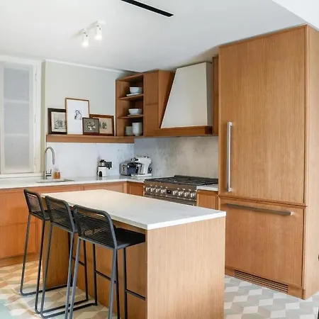 Annette - Lakeside *