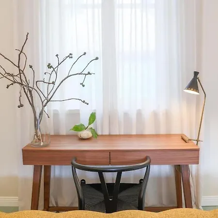 Annette - Lakeside *