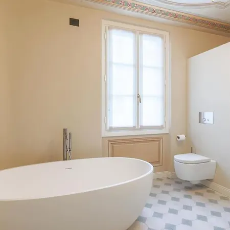 Annette - Lakeside فيلة