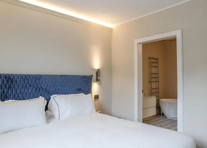 Annette - Lakeside Colonno