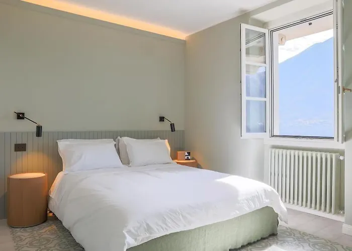 Annette - Lakeside *