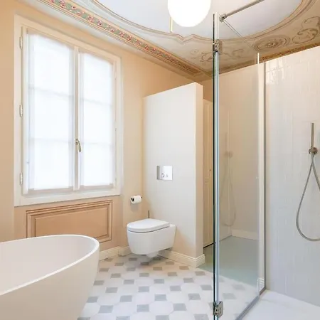 Annette - Lakeside Villa *