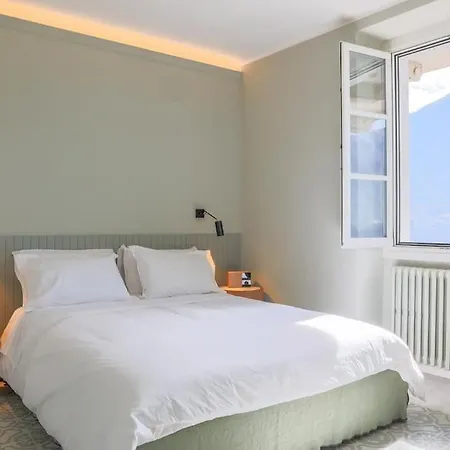 Annette - Lakeside *